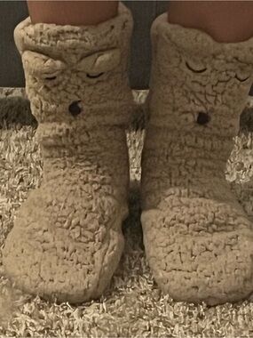 Cozy Kids or women’s Plush Animal Slipper Boots - Cream